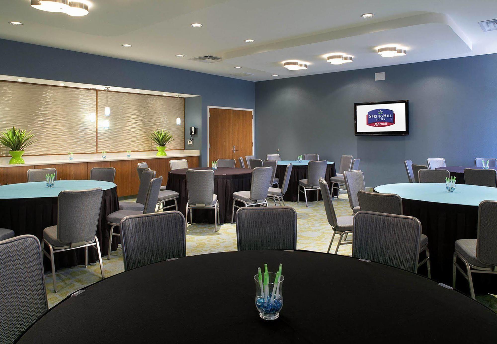 Springhill Suites Houston Nasa/Webster Restaurant photo